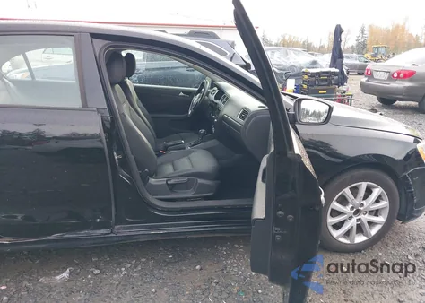 2012 Volkswagen Jetta 2.5L Se z USA, uszkodzony, nr VIN 3VWDP7AJ2CM341007